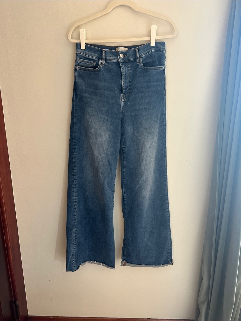 Frame Denim Le Slim Palazzo Jeans in Light Blue Wash